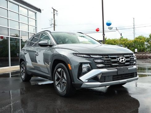 Used 2025 Hyundai Tucson SEL FWD image 3
