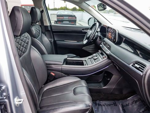 Used 2021 Hyundai Palisade Limited image 18