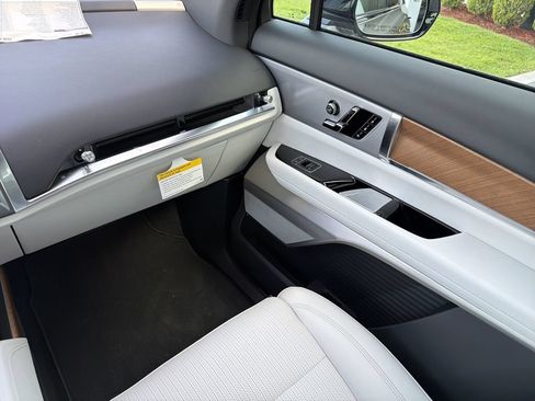 New 2026 Cadillac Vistiq Sport AWD/4WD image 18