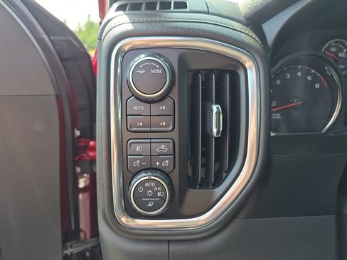 Used 2021 Chevrolet Silverado 1500 LT Trail Boss w/ Convenience Package II AWD/4WD image 38