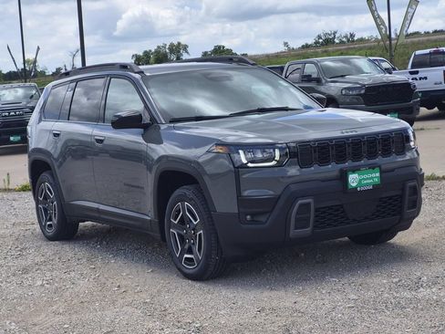 New 2026 Jeep Cherokee Laredo AWD/4WD image 2