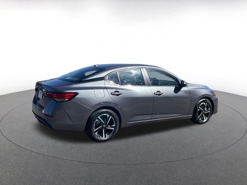 Used 2025 Nissan Sentra SV image 17