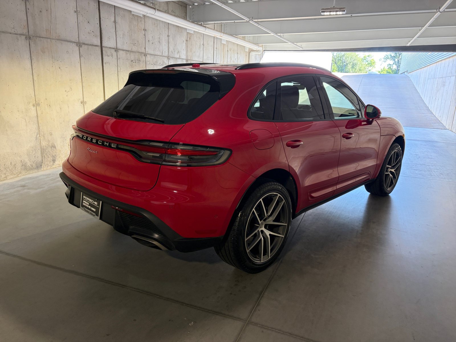 Certified 2026 Porsche Macan AWD/4WD image 10
