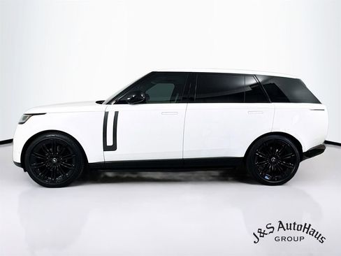 Used 2025 Land Rover Range Rover Long Wheelbase SE AWD/4WD image 4