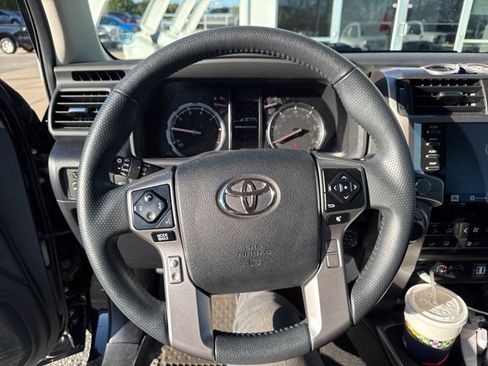 Used 2021 Toyota 4Runner Limited image 10