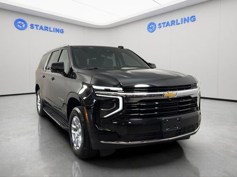Used 2025 Chevrolet Suburban LS image 15