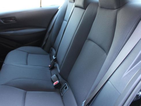Used 2023 Toyota Corolla LE FWD image 31