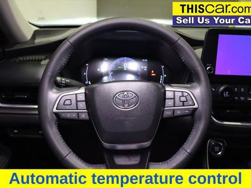 Used 2024 Toyota Grand Highlander XLE image 11