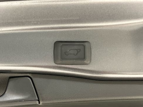 New 2025 Toyota RAV4 XLE w/ Convenience Package image 10