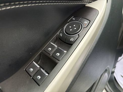 Used 2021 Ford Explorer Limited w/ Equipment Group 301A RWD image 13