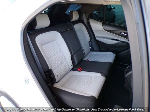 Used 2020 Chevrolet Equinox LS FWD image 23
