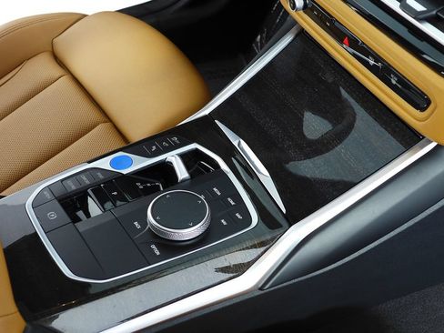 Used 2023 BMW i4 eDrive35 w/ Premium Package RWD image 15