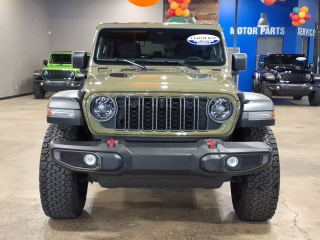 Used 2025 Jeep Wrangler Unlimited Rubicon w/ XTREMEE 35" Tire Package AWD/4WD image 3