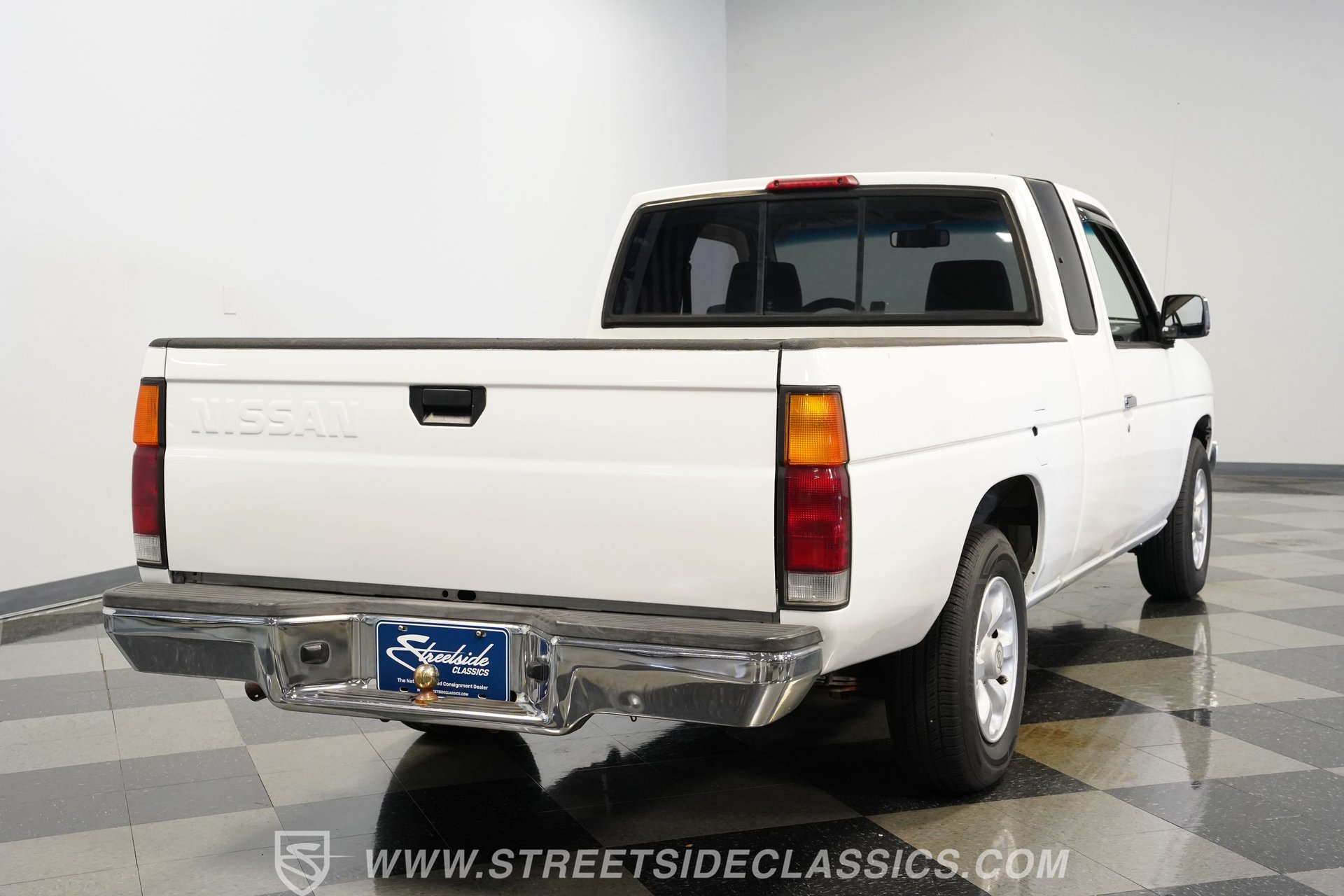 Used 1996 Nissan Pickup 2WD King Cab image 12