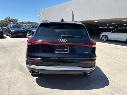 Used 2025 Audi Q5 Premium Plus w/ Premium Plus AWD/4WD image 7