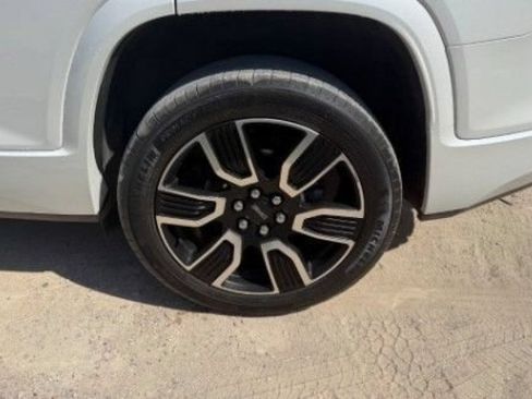 Used 2022 GMC Acadia Denali w/ Denali Ultimate Package AWD/4WD image 8