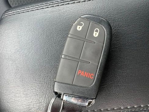 Used 2024 Jeep Compass Latitude AWD/4WD image 23