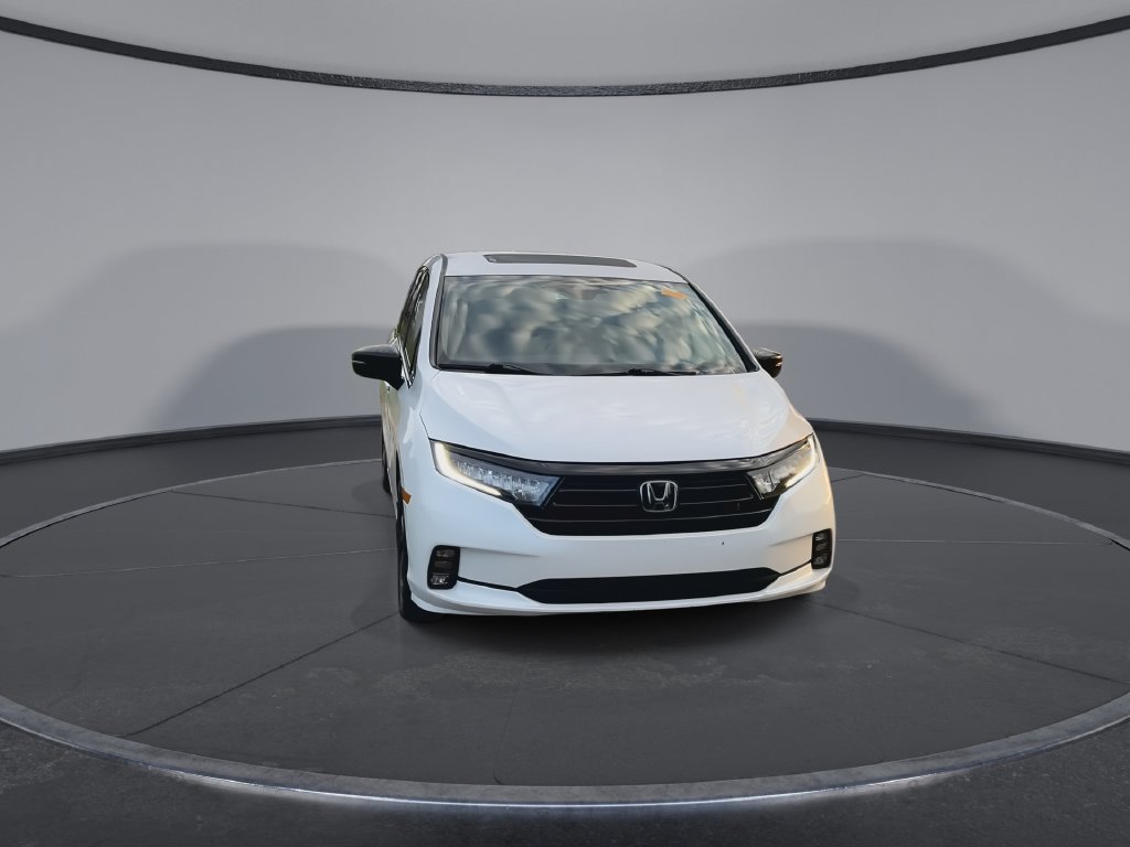 Used 2024 Honda Odyssey Sport image 3