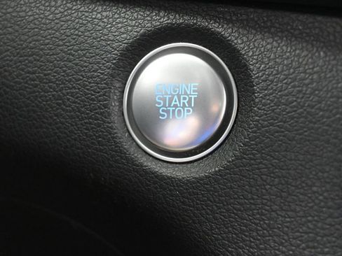 Used 2019 Hyundai Santa Fe SEL image 28