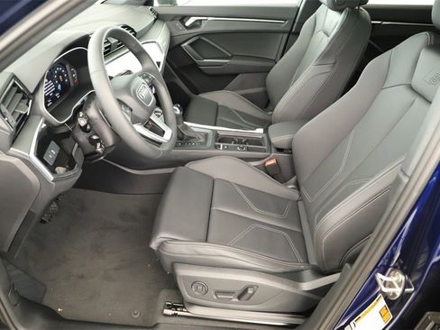 New 2025 Audi Q3 2.0T Premium image 24
