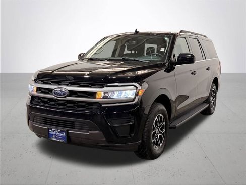 Used 2024 Ford Expedition Max XLT image 2