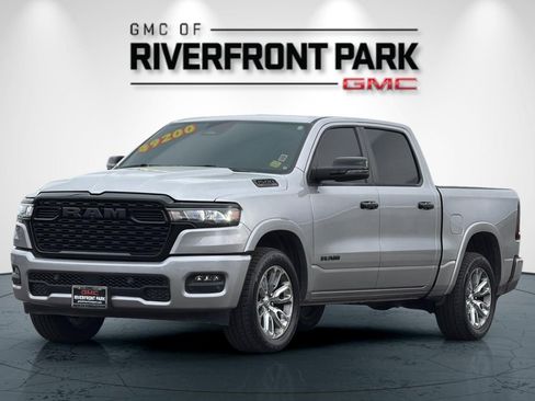 Used 2025 RAM 1500 Big Horn AWD/4WD image 7