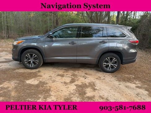 Used 2016 Toyota Highlander XLE image 9