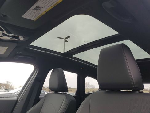 Certified 2025 BMW X1 xDrive28i w/ Technology Package image 8