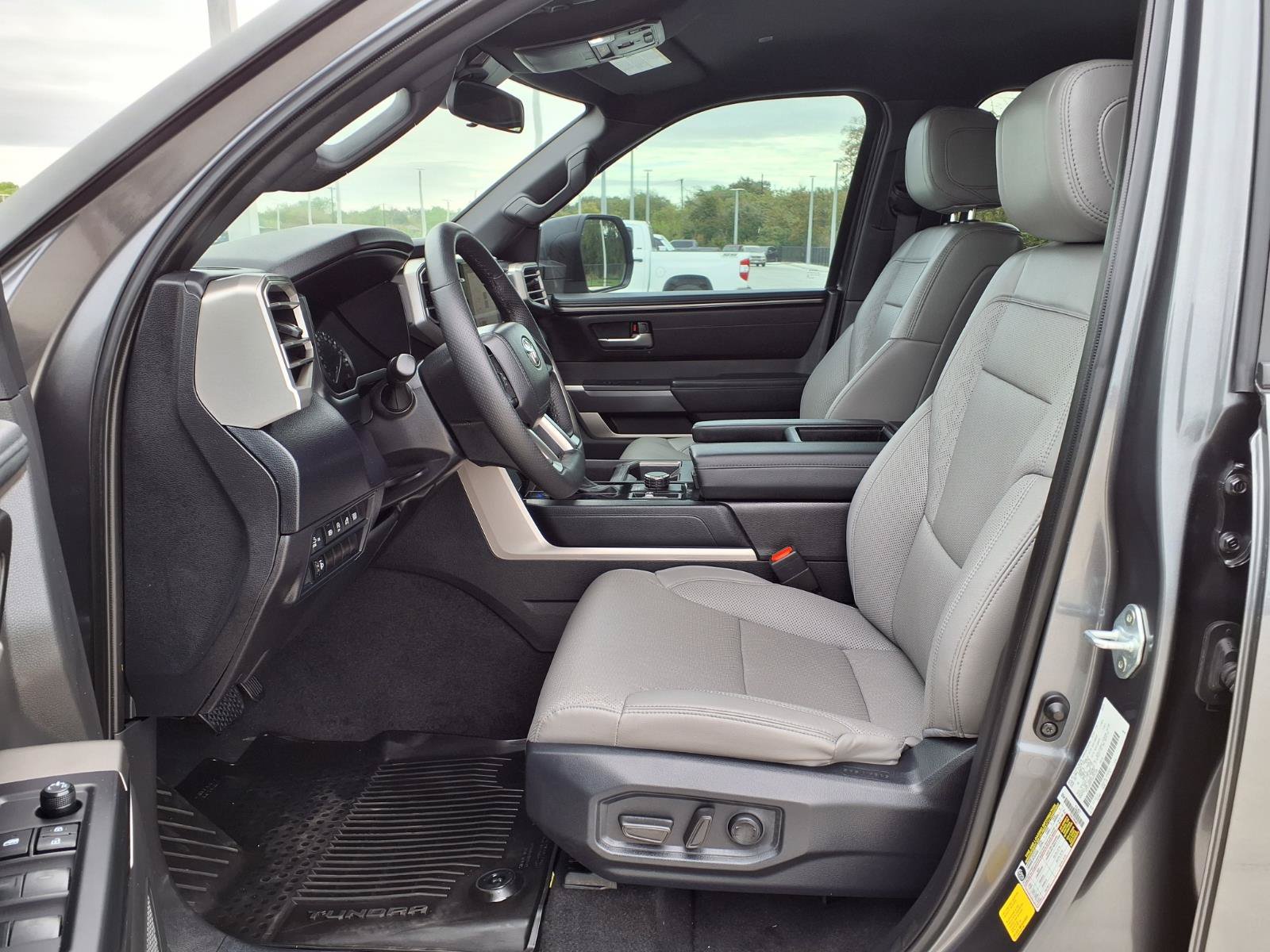 Used 2025 Toyota Tundra SR5 w/ SR5 Premium Package AWD/4WD image 25