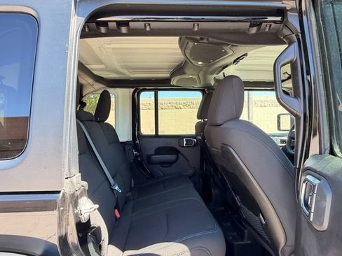 Certified 2025 Jeep Wrangler Unlimited Rubicon 4xe w/ Safety Group AWD/4WD image 16