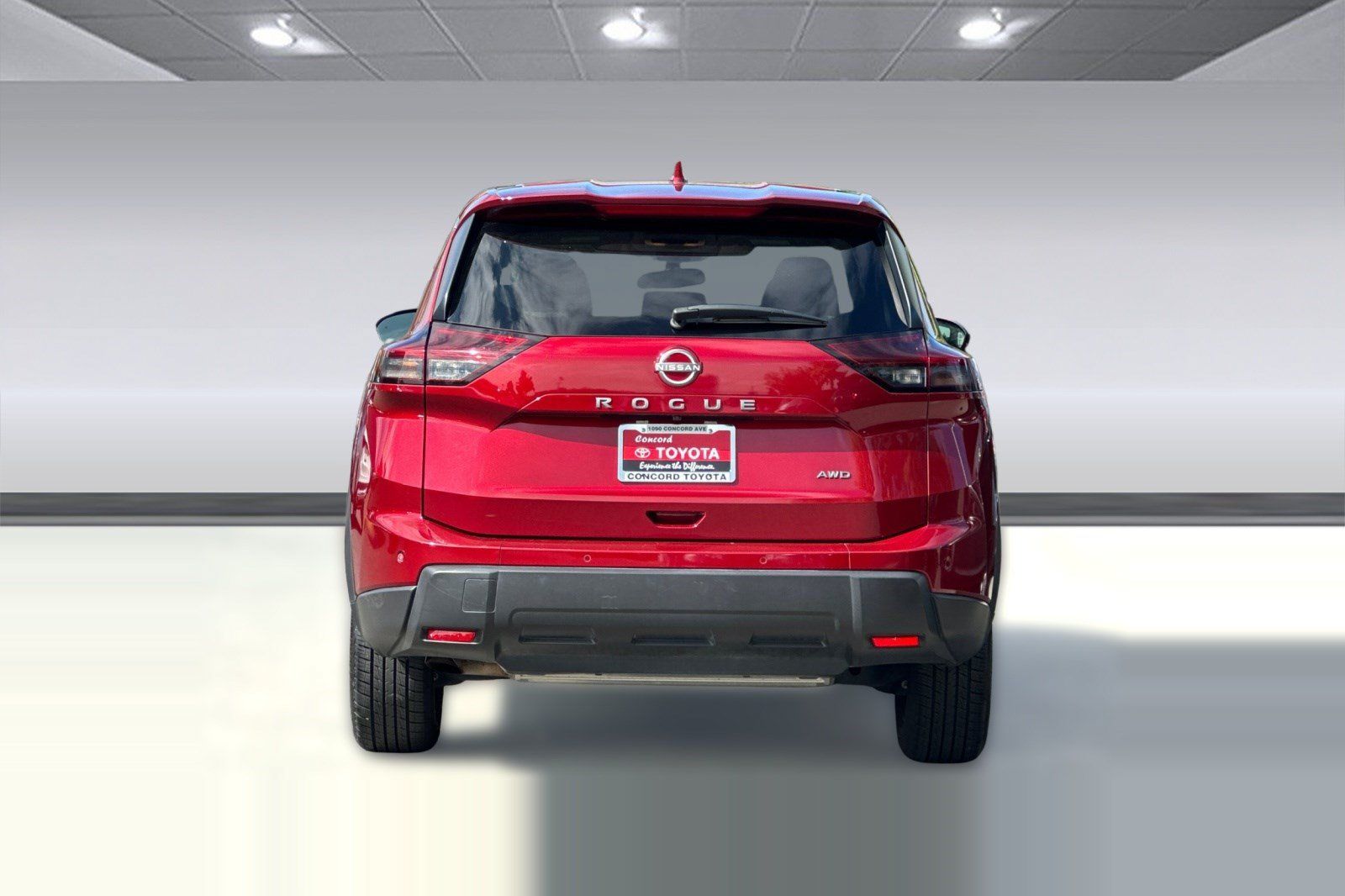 Used 2025 Nissan Rogue SV AWD/4WD image 9
