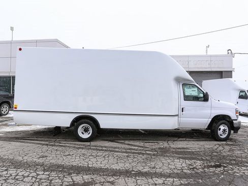 New 2026 Ford E-450 and Econoline 450 Super Duty w/ Power Equipment Group image 12