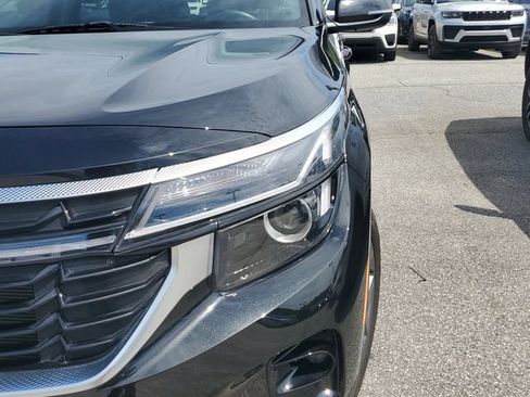 Used 2024 Kia Seltos S FWD image 4