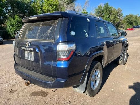 Used 2014 Toyota 4Runner SR5 AWD/4WD image 6