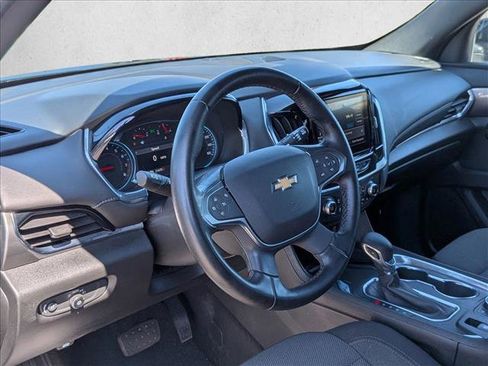 Used 2023 Chevrolet Traverse LT FWD image 10