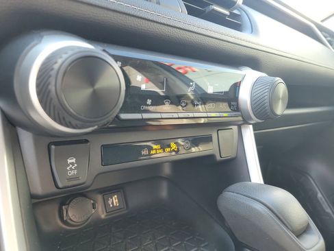 Used 2023 Toyota RAV4 LE image 20