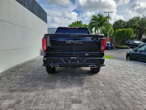New 2026 GMC Sierra 1500 Denali Ultimate w/ LPO, Black Badging Package AWD/4WD image 5