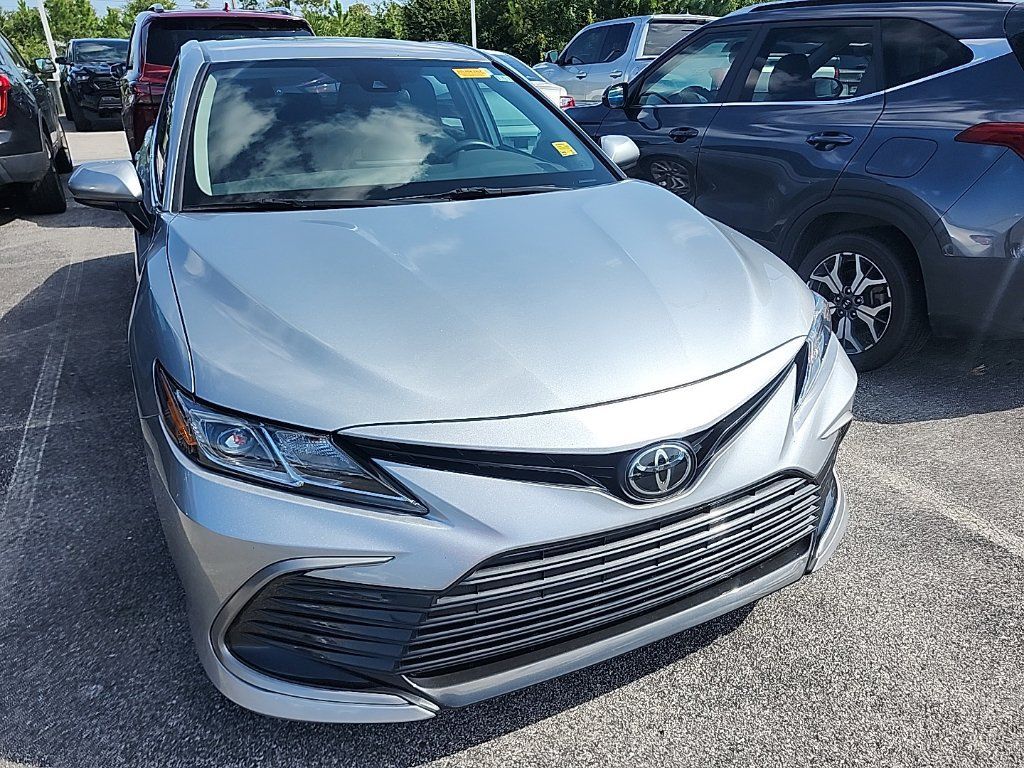 Used 2023 Toyota Camry LE FWD image 3