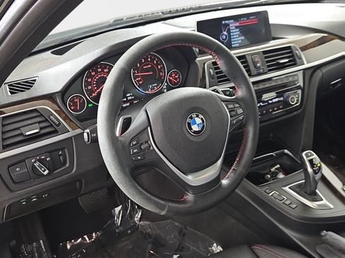 Used 2016 BMW 340i xDrive Sedan AWD/4WD image 18