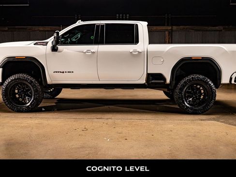 Used 2021 GMC Sierra 2500 AT4 w/ AT4 Premium Plus Package image 6