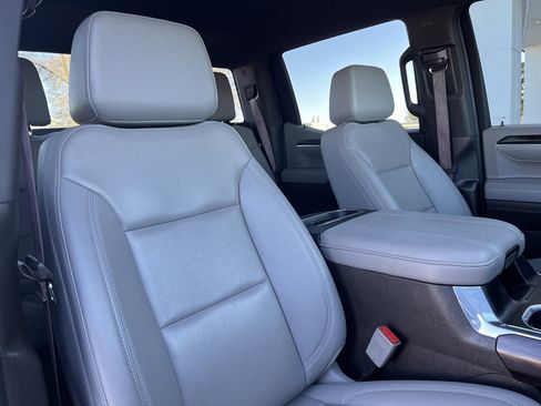 Used 2023 GMC Sierra 1500 SLT image 17