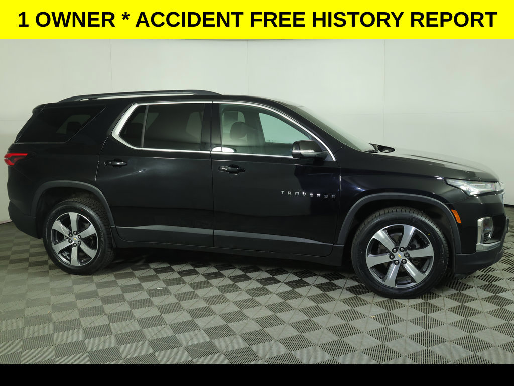 Used 2023 Chevrolet Traverse LT w/ LT Premium Package AWD/4WD image 2