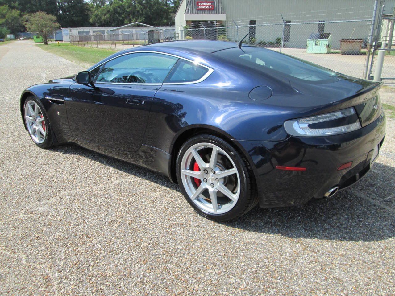 Used 2007 Aston Martin V8 Vantage Coupe RWD image 42
