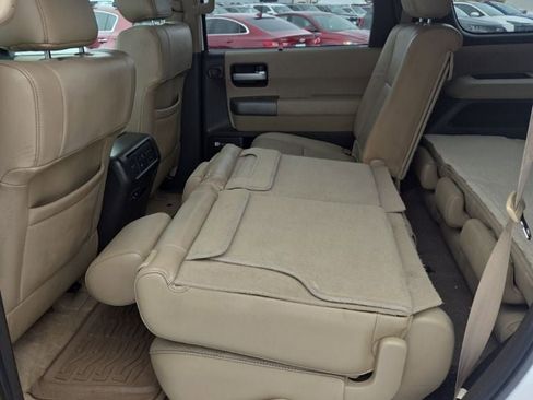Used 2011 Toyota Sequoia Limited image 28