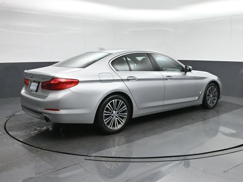 Used 2018 BMW 530i xDrive AWD/4WD image 7