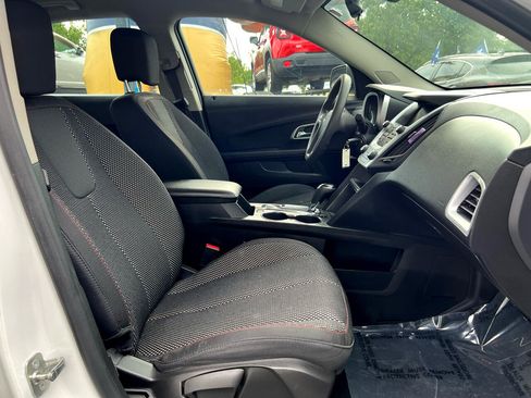 Used 2017 Chevrolet Equinox LS image 16