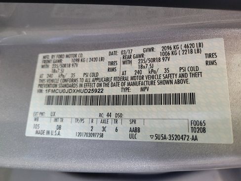 Used 2017 Ford Escape Titanium FWD image 33