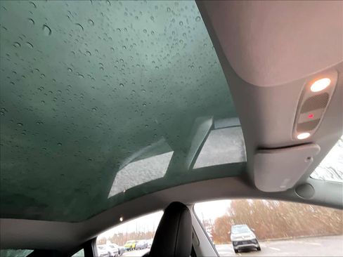 Used 2023 Tesla Model Y Long Range image 22