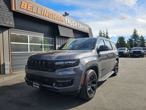 Used 2024 Jeep Wagoneer Series II AWD/4WD image 1