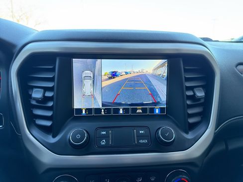 Used 2021 GMC Acadia Denali w/ Denali Technology Package image 11